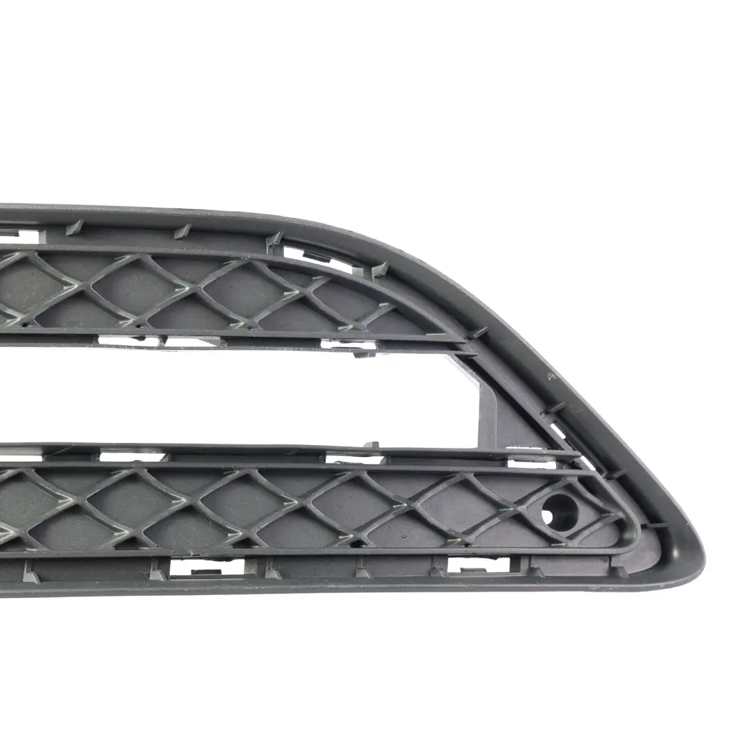 Mercedes W246 Kratka Zderzaka Obudowa Panel Przód Lewa - SKU A2468850622 - Numer Części A2468850622