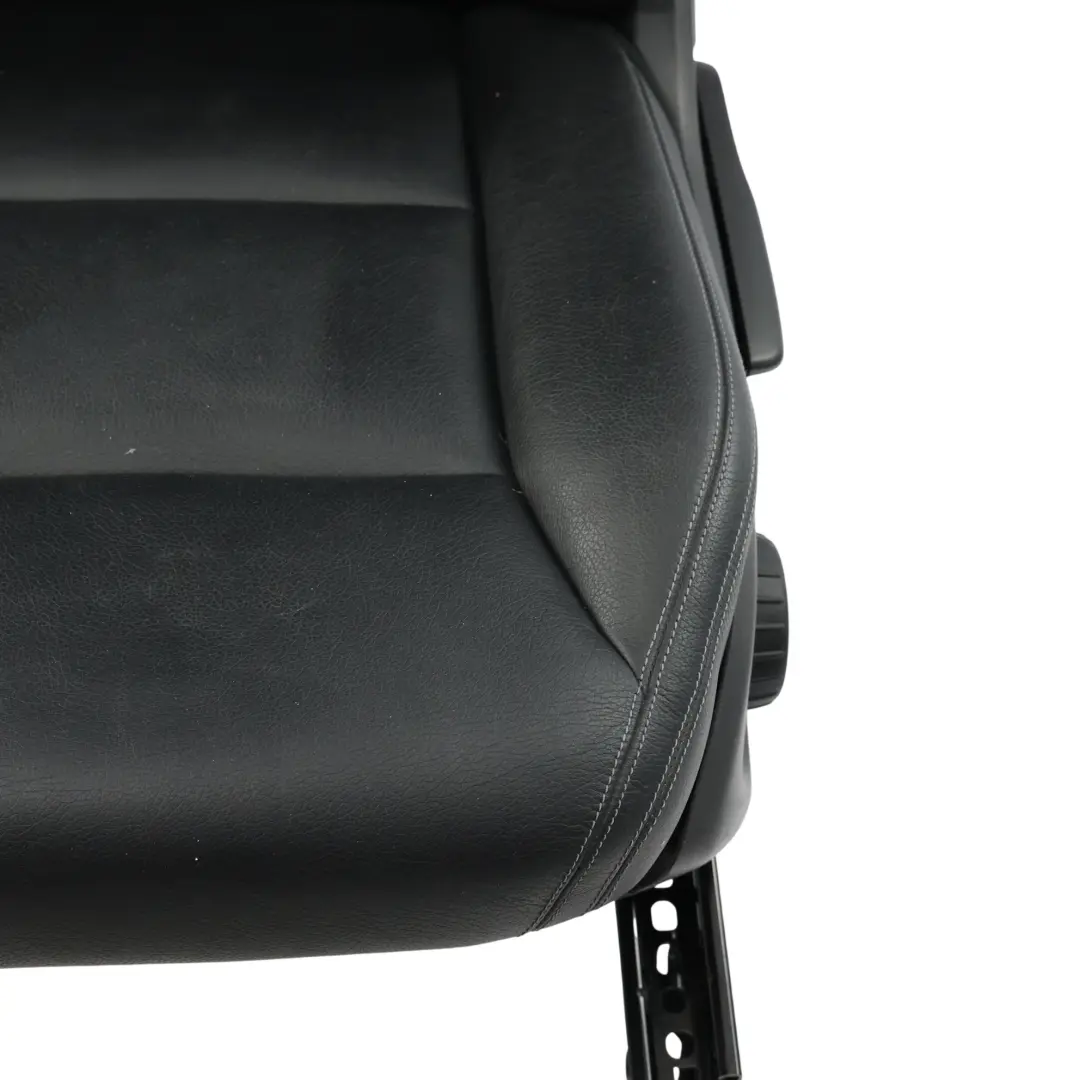 Mercedes W246 Komfortsitz Vorne Rechts Beheizt Kunstleder Schwarz - SKU A2469105902-1 - Teilenummer A2469105902