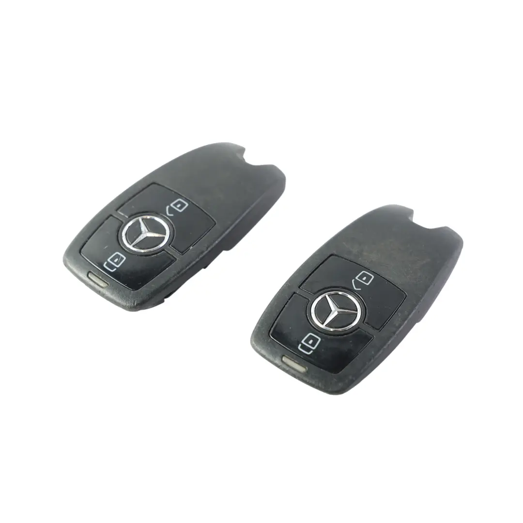 W907 Set Telecomando Chiave Accensione x2 per Mercedes Sprinter con numero di parte A2479054403 Mercedes Sprinter W907 Set Telecomando Chiave Accensione x2 - SKU A2479054403-1 - Numero di parte A2479054403