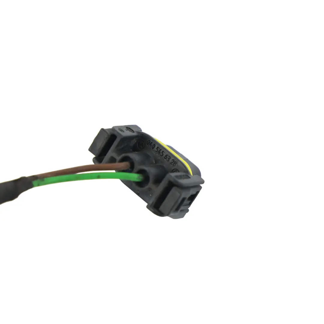 Enchufe Antiniebla Delantero Derecho para Mercedes W169 W204 C207 con número de pieza A2518200856 Mercedes W169 W204 C207 Enchufe Antiniebla Delantero Derecho - SKU A2518200856-3 - Número de pieza A2518200856