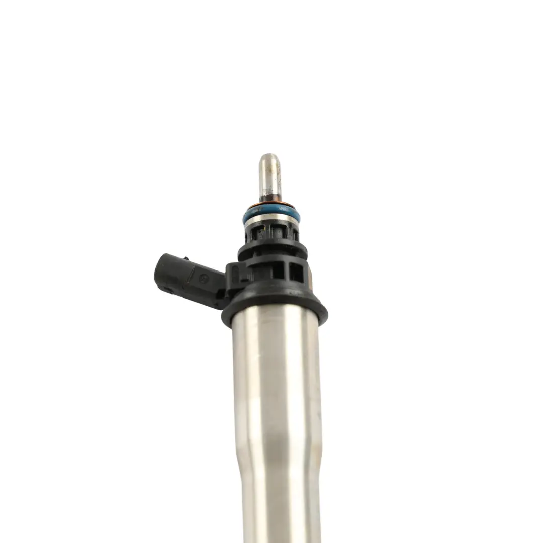 Injector Injection Nozzle Petrol Left N/S to Mercedes C207 W212 Fuel with Part number A2720700187 Mercedes C207 W212 Fuel Injector Injection Nozzle Petrol Left N/S - SKU A2720700187 - Part number A2720700187