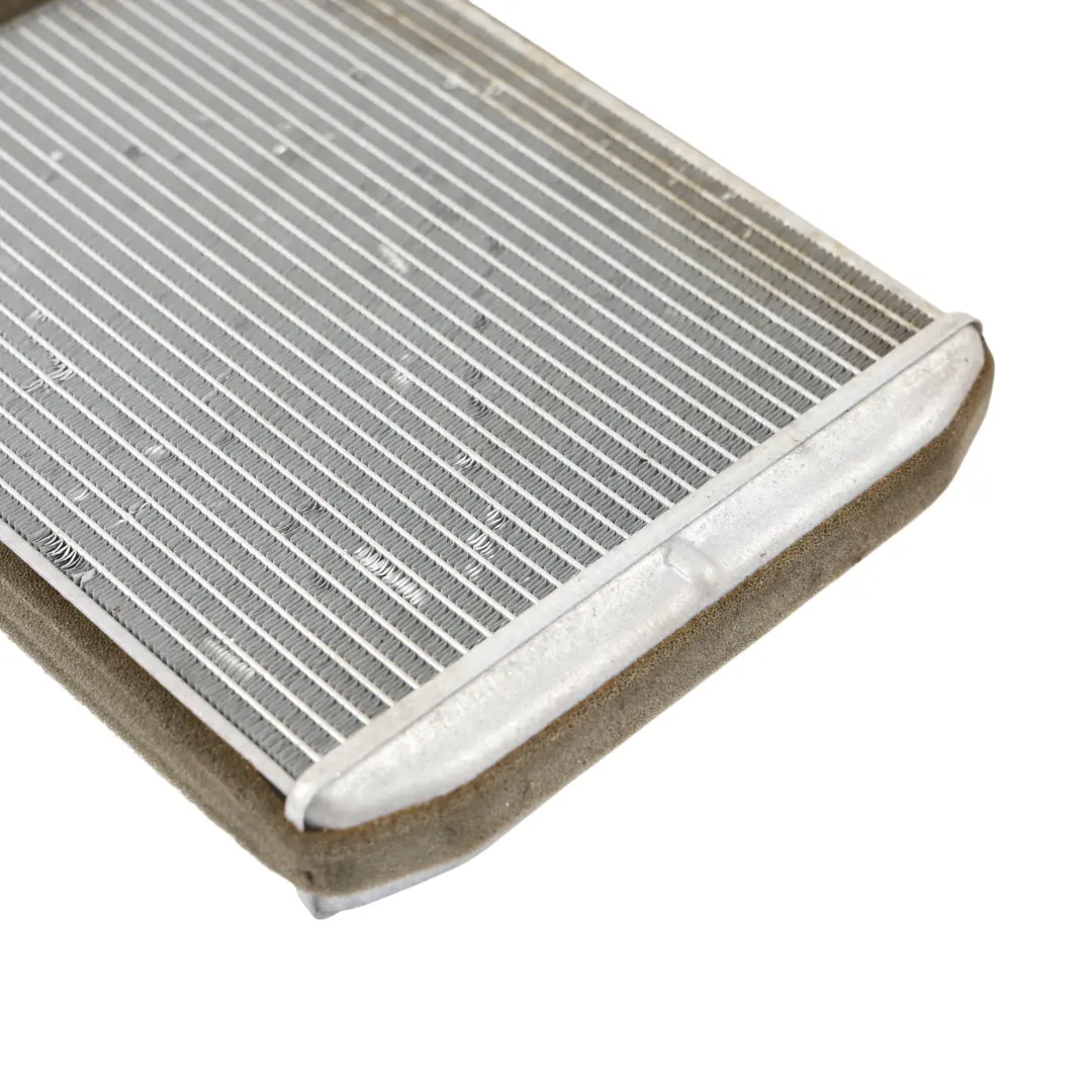 Heater Matrix Radiator Heat Exchanger Cooling 5F2110100 to Mercedes W415 with Part number A4158304300 Mercedes W415 Heater Matrix Radiator Heat Exchanger Cooling 5F2110100 - SKU A4158304300 - Part number A4158304300