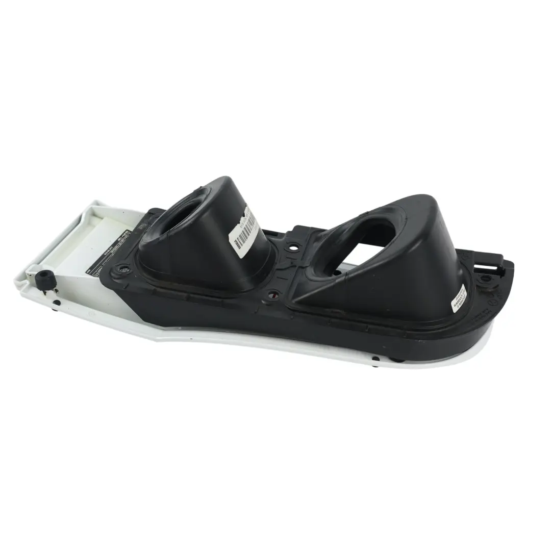 Tankdeckel Abdeckung Blende Arktikweiß 9147 für Mercedes Vito W447 mit Teilenummer A4477500000 Mercedes Vito W447 Tankdeckel Abdeckung Blende Arktikweiß 9147 - SKU A4477500000-ARW1 - Teilenummer A4477500000