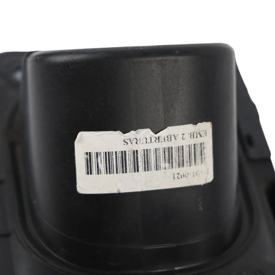 Tapa Combustible Cubierta Blanco Ártico 9147 para Mercedes Vito W447 con número de pieza A4477500000 Mercedes Vito W447 Tapa Combustible Cubierta Blanco Ártico 9147 - SKU A4477500000-ARW1 - Número de pieza A4477500000