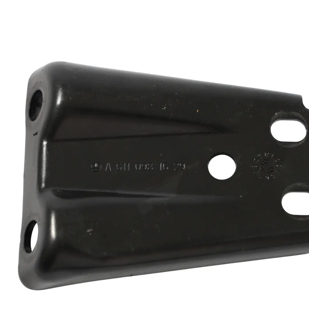 OM646 Supporto Staffa Pompa Carburante per Mercedes W203 C209 W211 con numero di parte A6110981629 Mercedes W203 C209 W211 OM646 Supporto Staffa Pompa Carburante - SKU A6110981629 - Numero di parte A6110981629
