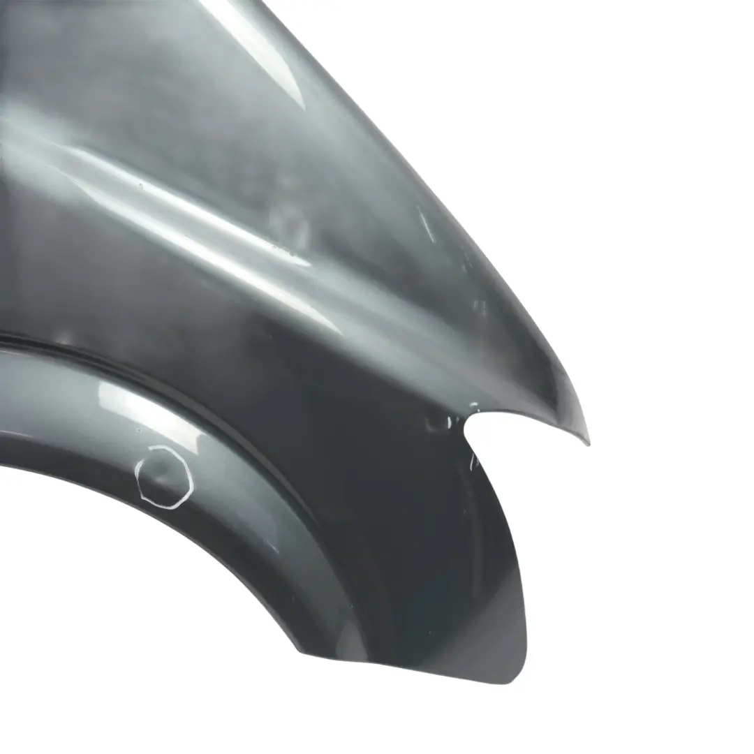 Panel de ala Delantero Derecho Brilliant Silver - 9744 para Mercedes Vito W639 con número de pieza A6398800700 Mercedes Vito W639 Panel de ala Delantero Derecho Brilliant Silver - 9744 - SKU A6398800700-FLG - Número de pieza A6398800700