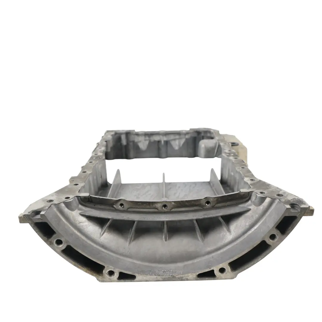 Coppa Olio Superiore Coperchio Pannello OM642.990 per Mercedes W639 con numero di parte A6420142402 Mercedes W639 Coppa Olio Superiore Coperchio Pannello OM642.990 - SKU A6420142402 - Numero di parte A6420142402