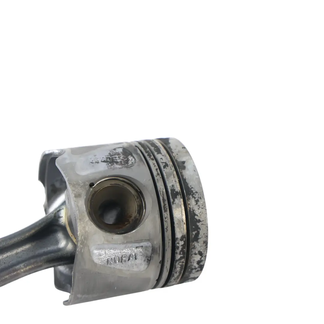 Mercedes W639 Pistón Motor Biela Izquierda OM642.975 - SKU A6420301318 - Número de pieza A6420301318