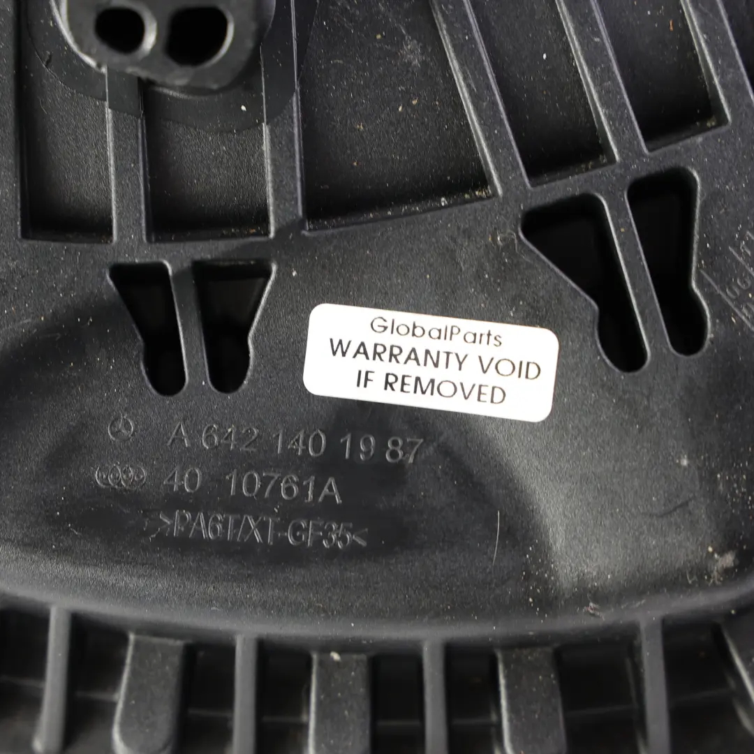 Kanał Dolotowy Intercoolera Lewy 3.0 CDI do Mercedes W204 o numerze A6421401987 Mercedes W204 Kanał Dolotowy Intercoolera Lewy 3.0 CDI - SKU A6421401987 - Numer Części A6421401987