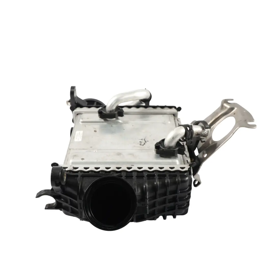 Radiatore Intercooler Raffreddatore Aria Carica Turbo per Mercedes W213 con numero di parte A6540906100 Mercedes W213 Radiatore Intercooler Raffreddatore Aria Carica Turbo - SKU A6540906100 - Numero di parte A6540906100