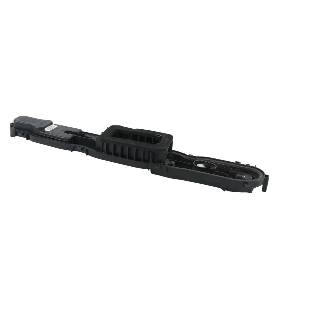 Support Douille Ampoule Feu Arrière Droit pour Ford Transit Custom à propos du numéro de pièce BK21-13N004-AB Ford Transit Custom Support Douille Ampoule Feu Arrière Droit - SKU BK21-13N004-AB - Numéro de pièce BK21-13N004-AB