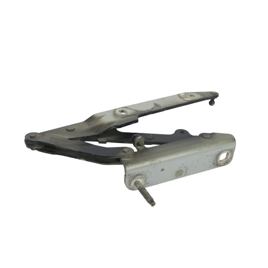 Zawias Maski Prawy Czarny Java 697 do Land Rover Discovery 4 L319 Sport L320 o numerze BKB780021 Land Rover Discovery 4 L319 Sport L320 Zawias Maski Prawy Czarny Java 697 - SKU BKB780021-JAB - Numer Części BKB780021