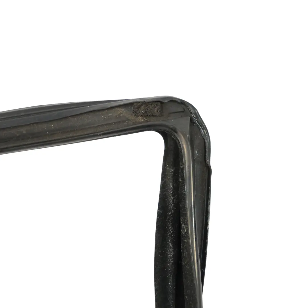 Range Rover L320 Guarnizione Vetro Porta Anteriore Destra 5H32-202K94-AA - SKU CFE000786 - Numero di parte CFE000786