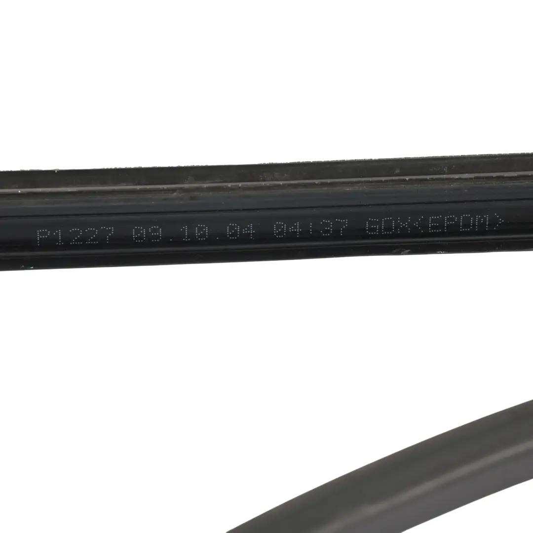 Range Rover L322 Heckscheibe Dichtung Gummi Links XH42-24692-CA - SKU CGE000315 - Teilenummer CGE000315