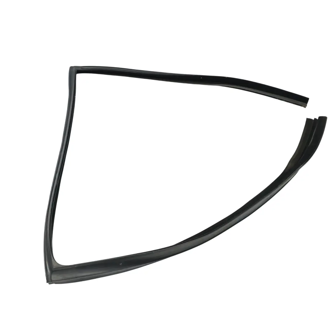 Range Rover L322 Guarnizione Vetro Porta Posteriore Destra XH4225476AA - SKU CGE000364 - Numero di parte CGE000364