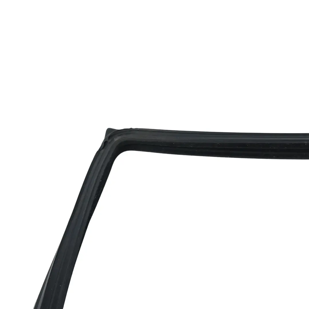 Land Rover Discovery 3 L319 Guarnizione Vetro Porta Post. Sinistra - SKU CGE000452 - Numero di parte CGE000452