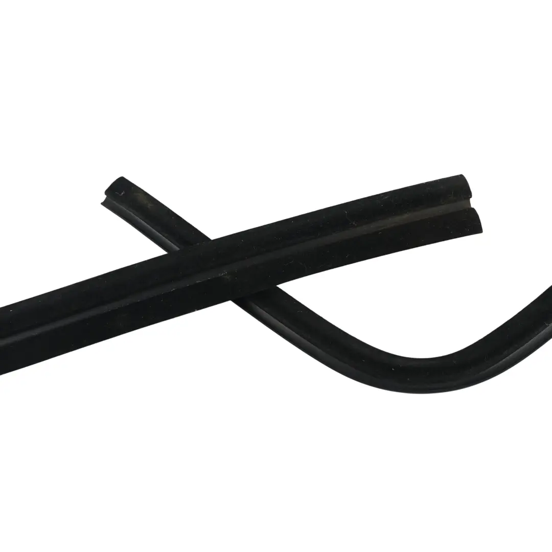 Land Rover Freelander L314 Joint Vitre Arrière Gauche - SKU CGE000670 - Numéro de pièce CGE000670