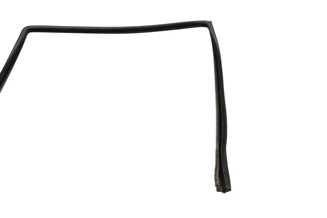 Range Rover Sport L320 Joint Cadre Vitre Porte Arrière Droit 5H32-26258-AA - SKU CGE000845 - Numéro de pièce CGE000845