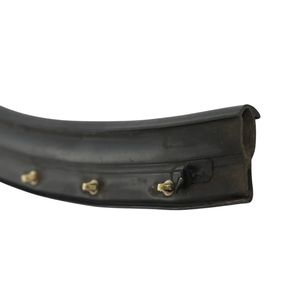 Modanatura Passaruota Posteriore Sinistra per Land Rover Freelander L314 con numero di parte CGE101350 Land Rover Freelander L314 Modanatura Passaruota Posteriore Sinistra - SKU CGE101350 - Numero di parte CGE101350