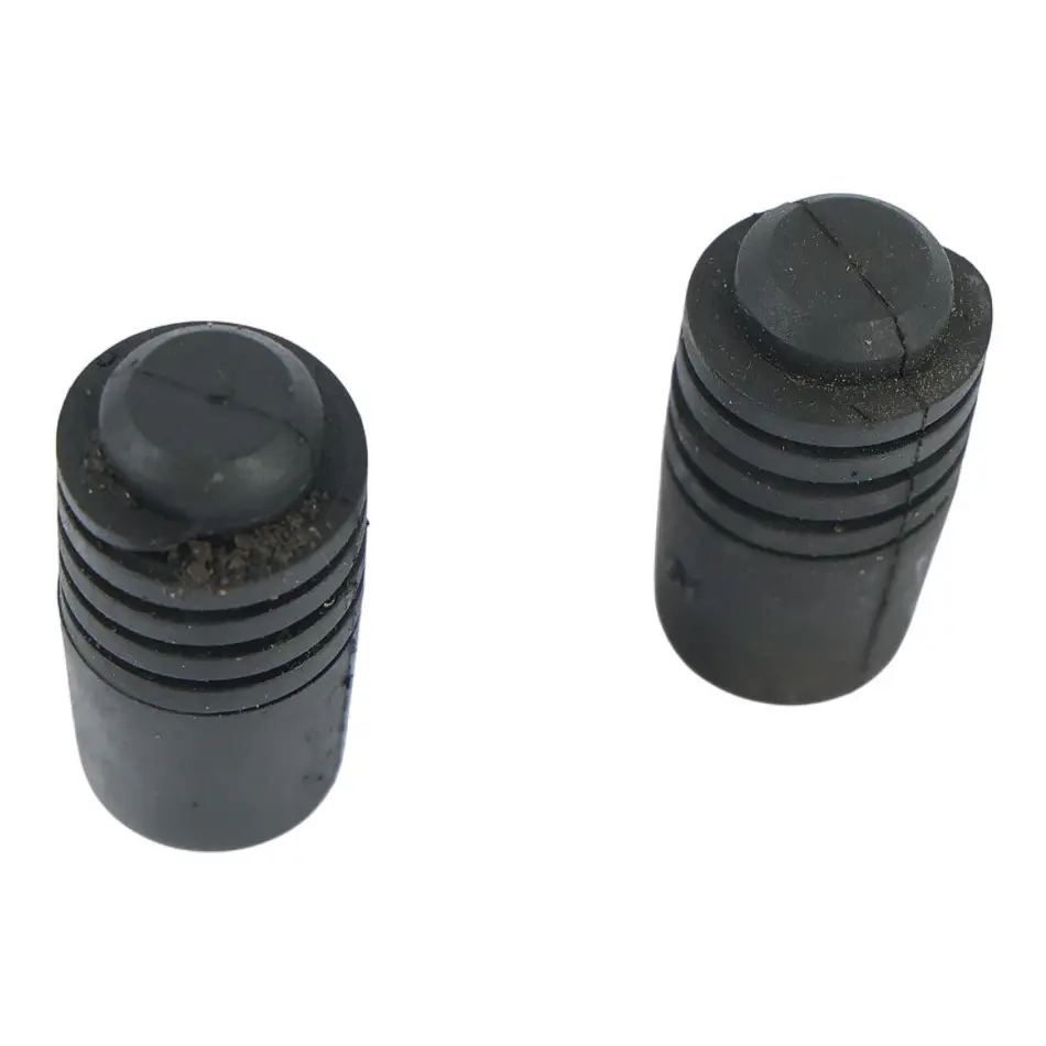 Tope Capó Parachoques Goma Set x2 para Range Rover Velar L560 con número de pieza CJM500010 Range Rover Velar L560 Tope Capó Parachoques Goma Set x2 - SKU CJM500010 - Número de pieza CJM500010