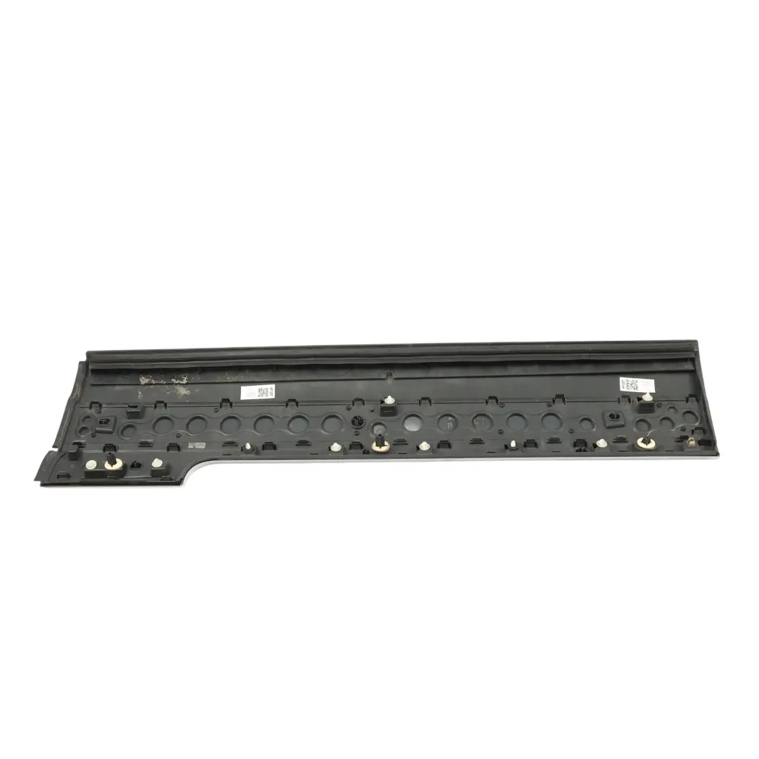 Türleiste Vorne Unten Außen Links Santorini Schwarz 820 für Range Rover L405 mit Teilenummer CK52-21065-ADW Range Rover L405 Türleiste Vorne Unten Außen Links Santorini Schwarz 820 - SKU CK52-21065-ADW-SAB - Teilenummer CK52-21065-ADW