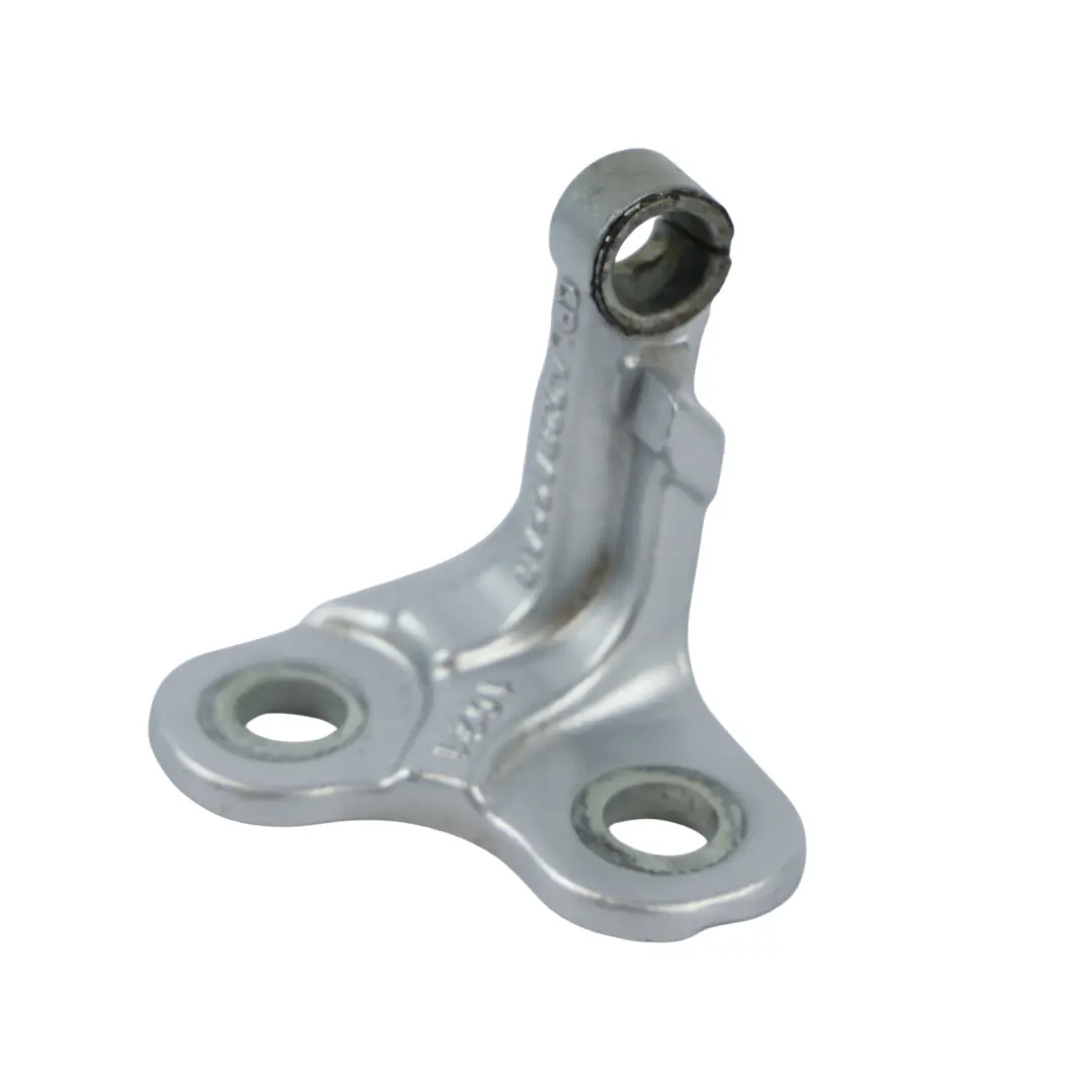 Range Rover Sport L494 Front Door Hinge Right O/S Hakuba Silver - 2459 - SKU CPLA-228A66-AD-HSI - Part number CPLA-228A66-AD