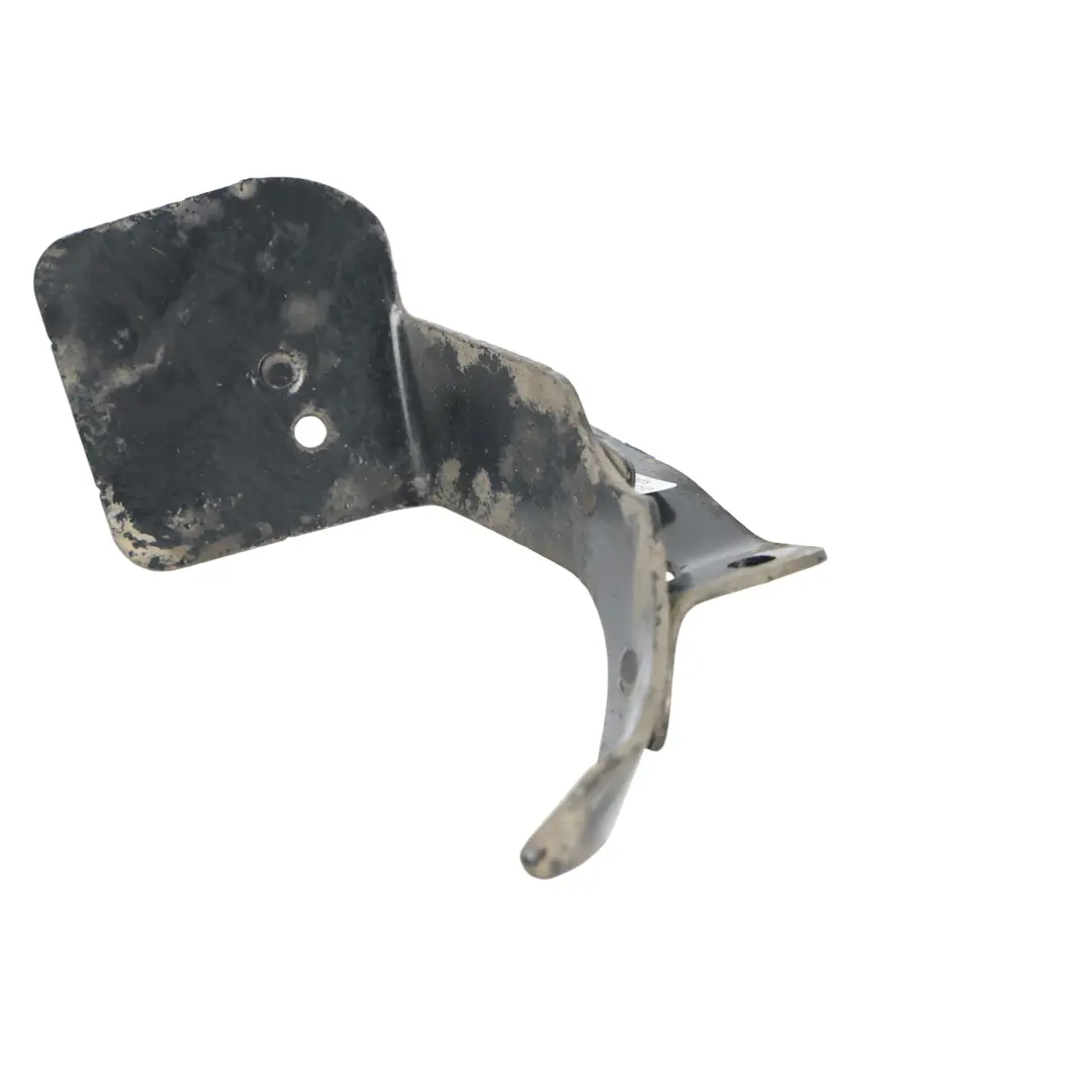 Land Range Rover Sport L494 Brake Disc Duct Air Vent Bracket Mount - SKU CPLA-2D301-BA - Part number CPLA-2D301-BA
