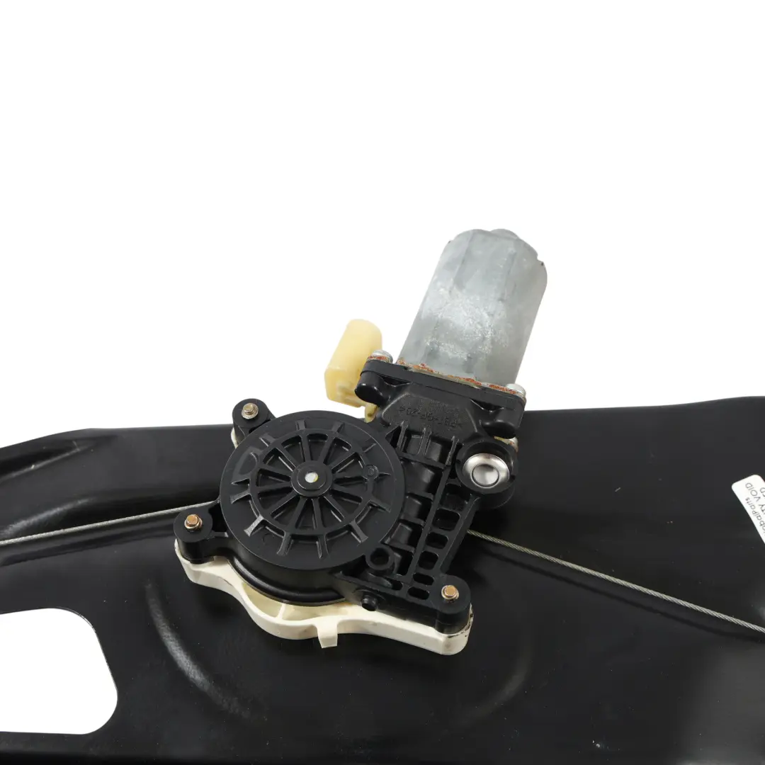 Land Rover Range Rover L322 Silnik Podnośnika Szyby Tylnej Lewy - SKU CVH500110 - Numer Części CVH500110