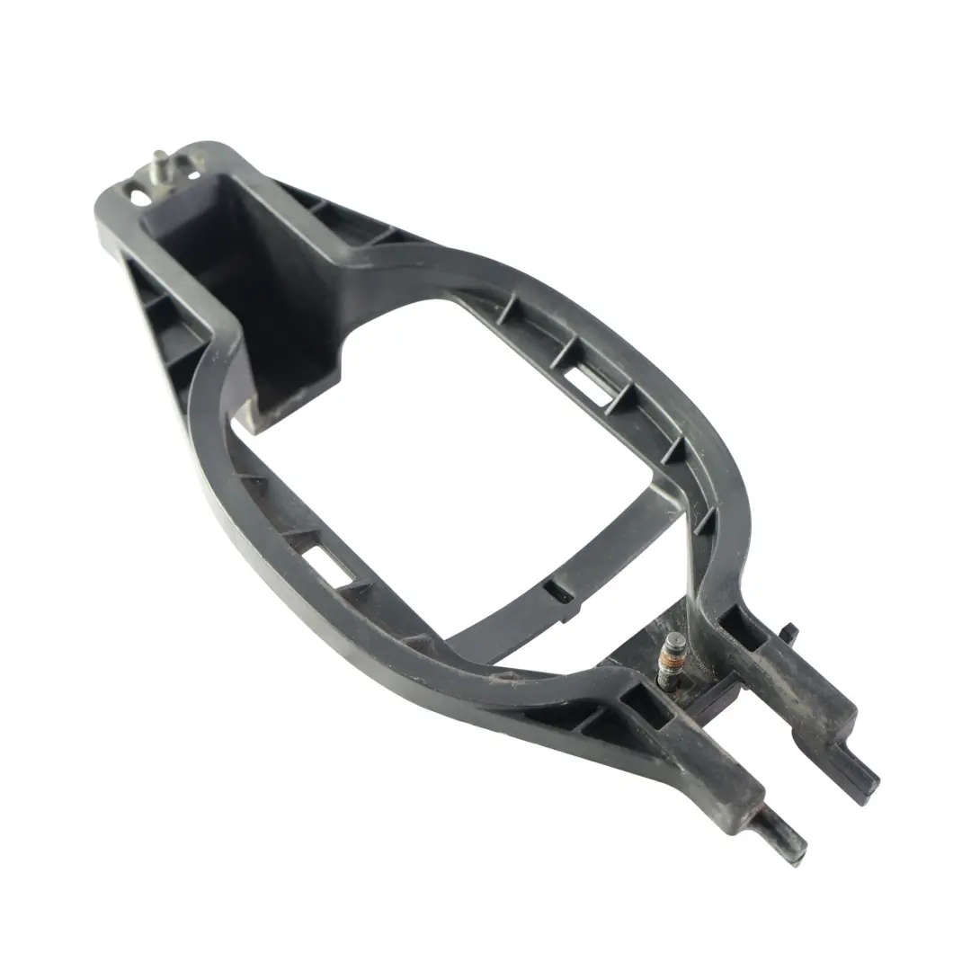Outer Door Handle Carrier Bracket Passenger Side XH4222410AA to Range Rover L322 with Part number CXL000021 Range Rover L322 Outer Door Handle Carrier Bracket Passenger Side XH4222410AA - SKU CXL000021 - Part number CXL000021