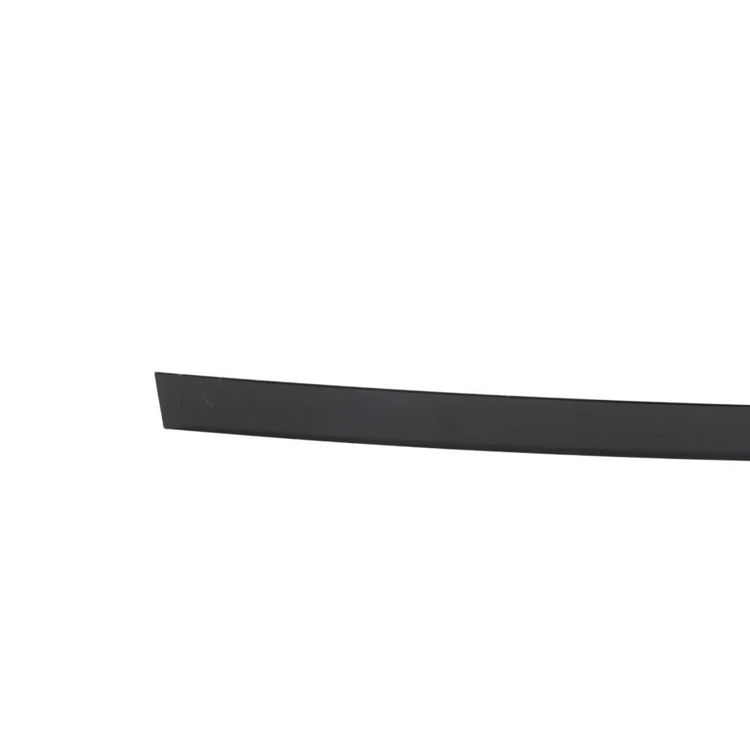 Panel Tapa Moldura Trasera Derecha para Range Rover L322 con número de pieza DDE000140PMD Range Rover L322 Panel Tapa Moldura Trasera Derecha - SKU DDE000140PMD - Número de pieza DDE000140PMD