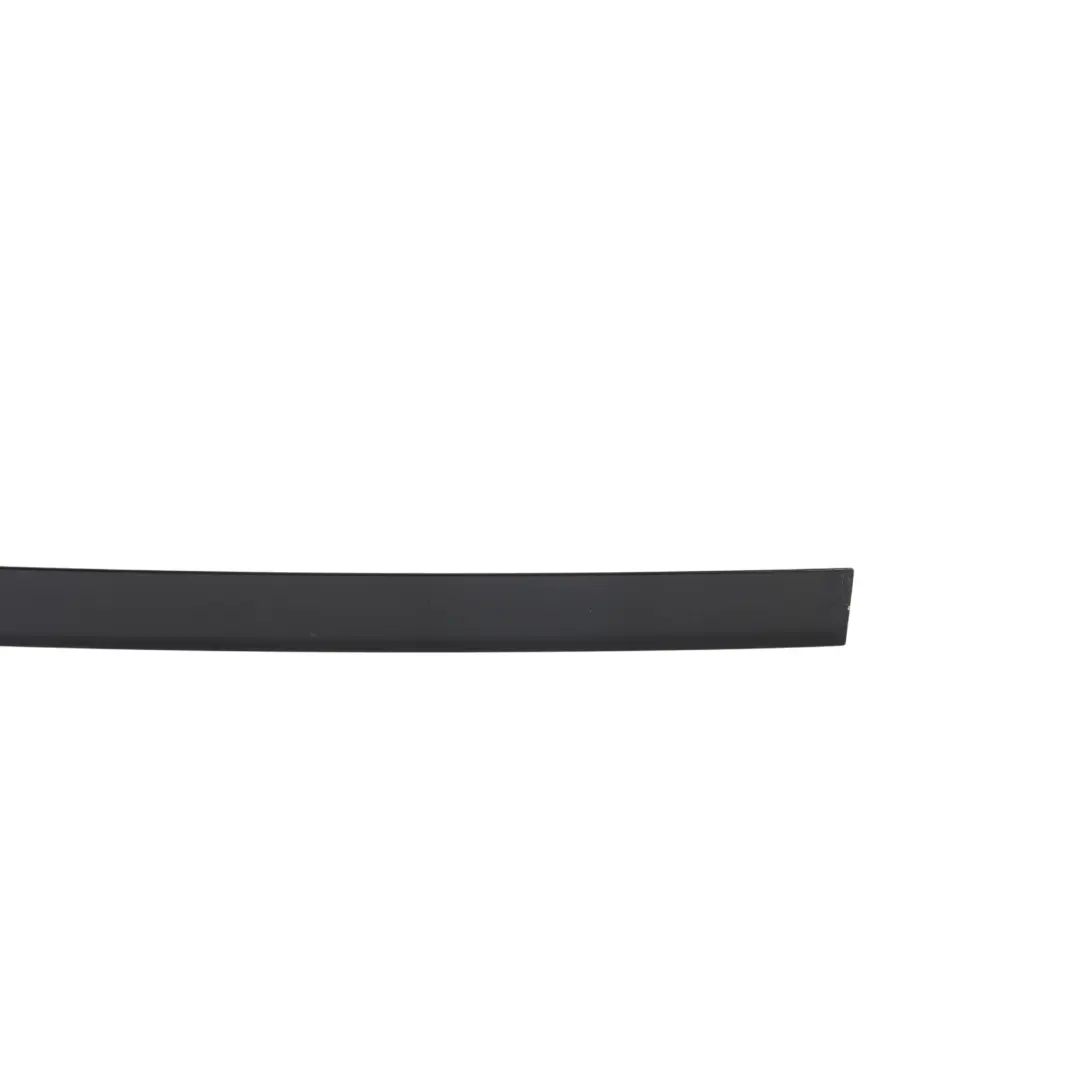 Bande Finition Panneau Couvercle Arrière Droit pour Range Rover L322 à propos du numéro de pièce DDE000140PMD Range Rover L322 Bande Finition Panneau Couvercle Arrière Droit - SKU DDE000140PMD - Numéro de pièce DDE000140PMD