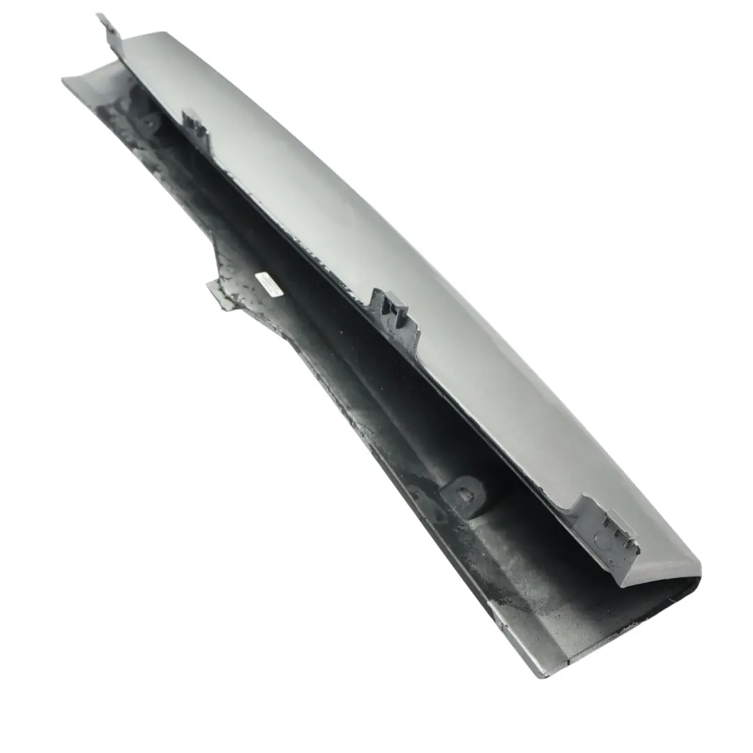 Tapa Ojo Remolque Parachoques Delantero para Range Rover Sport L320 con número de pieza DPC000431PCL Range Rover Sport L320 Tapa Ojo Remolque Parachoques Delantero - SKU DPC000431PCL - Número de pieza DPC000431PCL