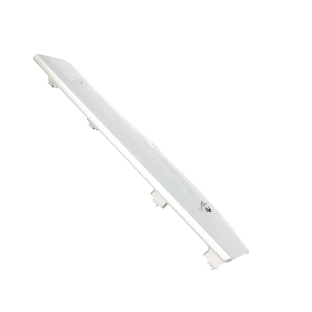 Tapa Ojo Remolque Parachoques Delantero para Range Rover Sport L320 con número de pieza DPC000431PCL Range Rover Sport L320 Tapa Ojo Remolque Parachoques Delantero - SKU DPC000431PCL - Número de pieza DPC000431PCL