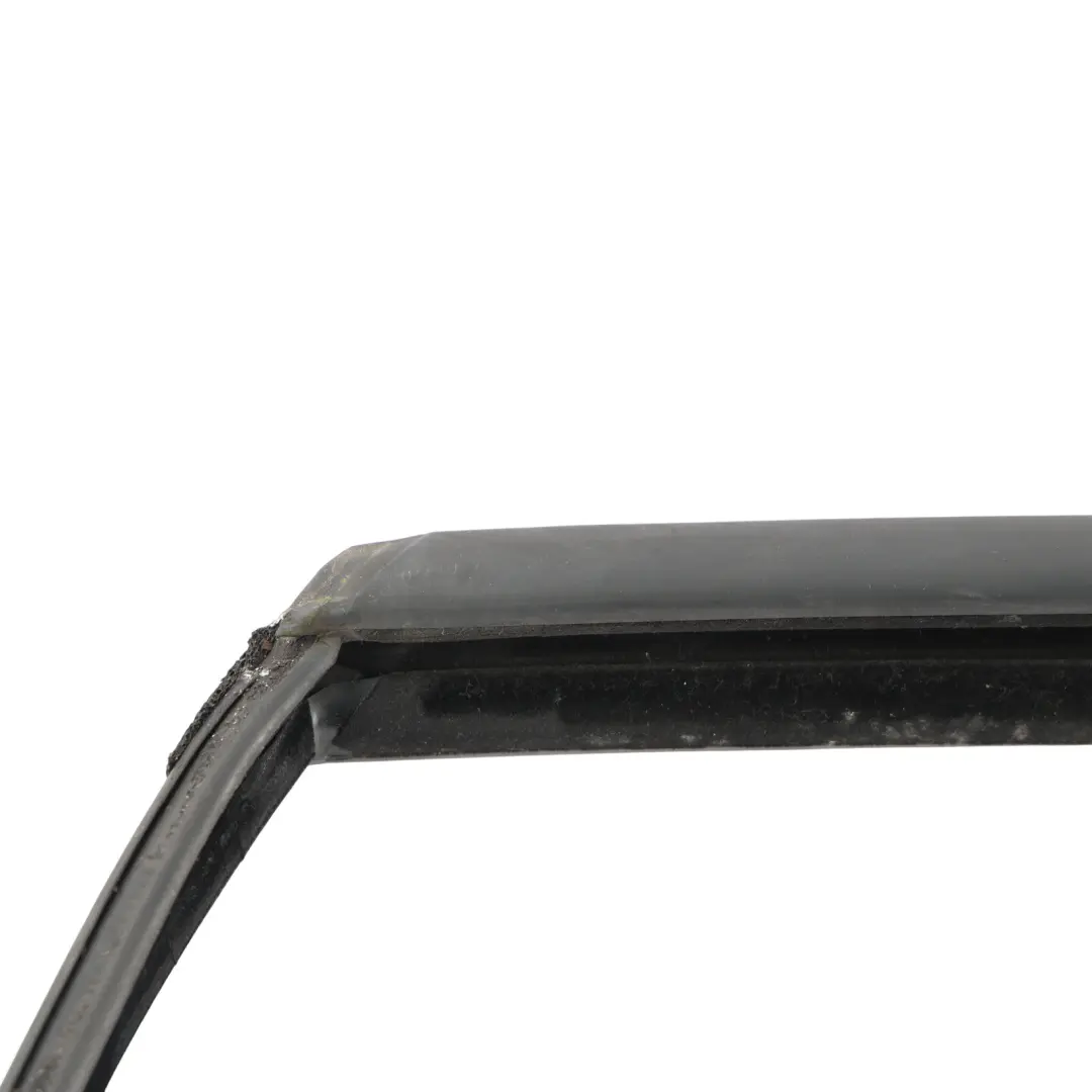 Guida Vetro Finestrino Fila 2 Sinistro per Ford Transit Courier con numero di parte ET76-A223A07-BF Ford Transit Courier Guida Vetro Finestrino Fila 2 Sinistro - SKU ET76-A223A07-BF - Numero di parte ET76-A223A07-BF