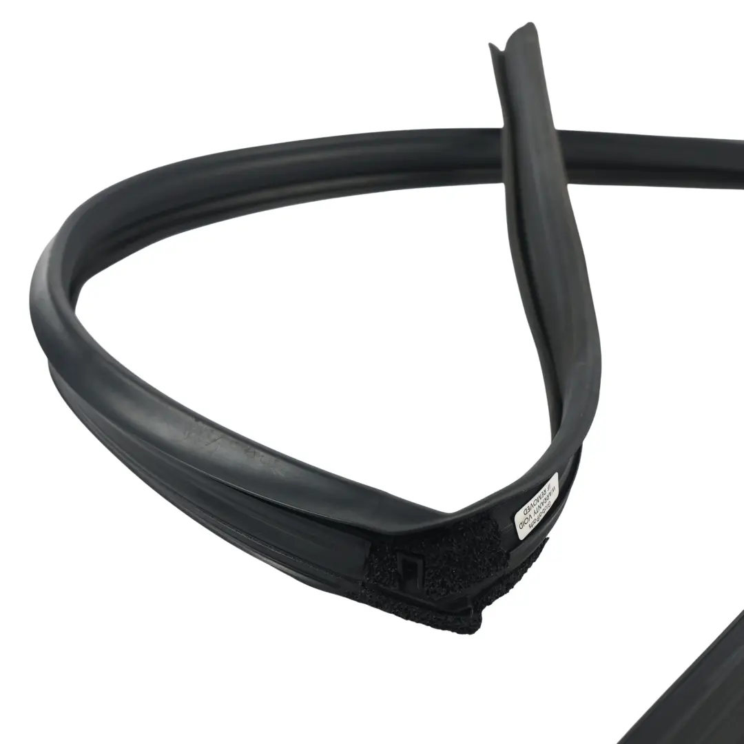 Mazda 6 GJ Guarnizione Canale Vetro Porta Anteriore Destra - SKU GHP9-58-605D - Numero di parte GHP9-58-605D