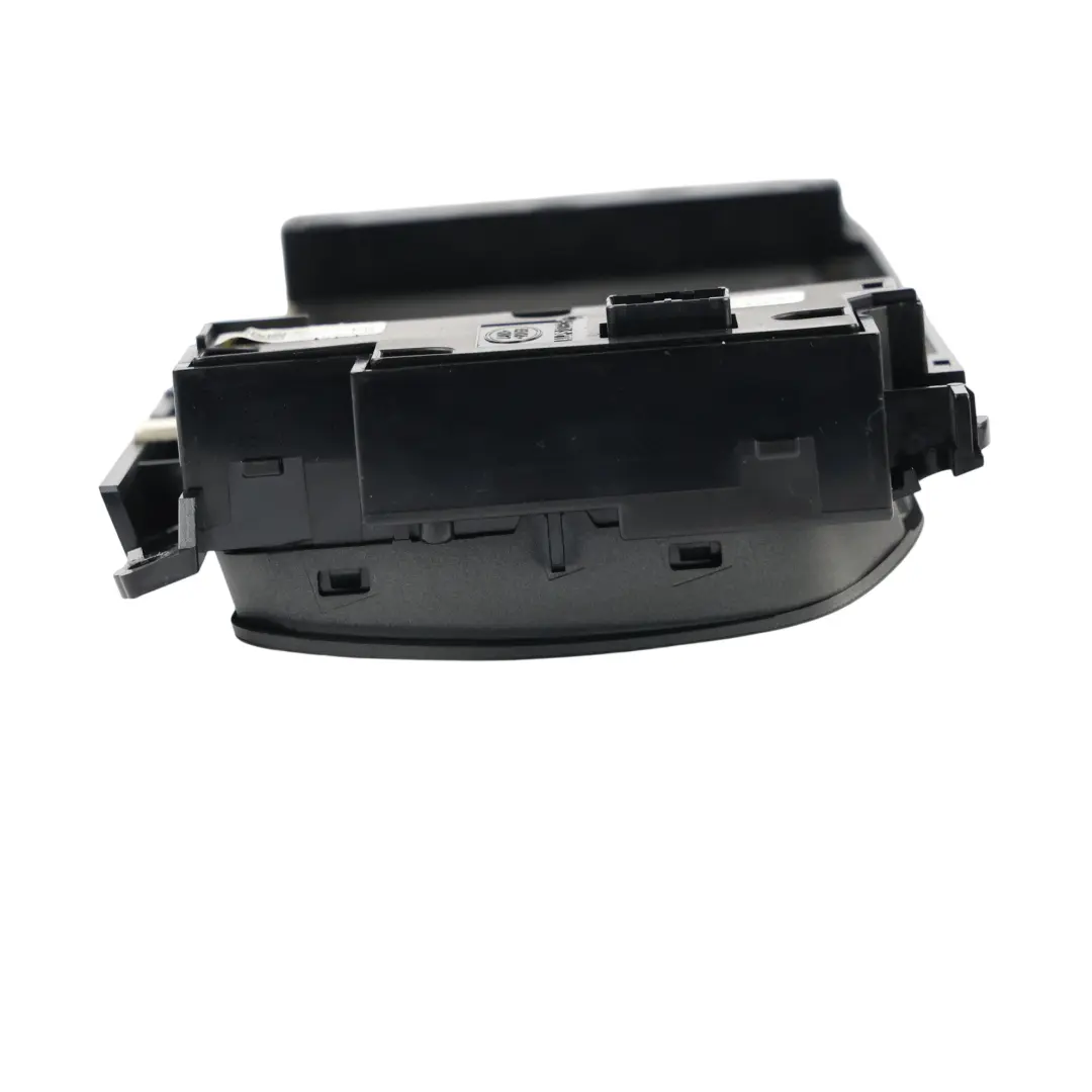 Range Rover Evoque L538 Garniture Écran Avec Interrupteurs - SKU GJ32-19F211-KB - Numéro de pièce GJ32-19F211-KB