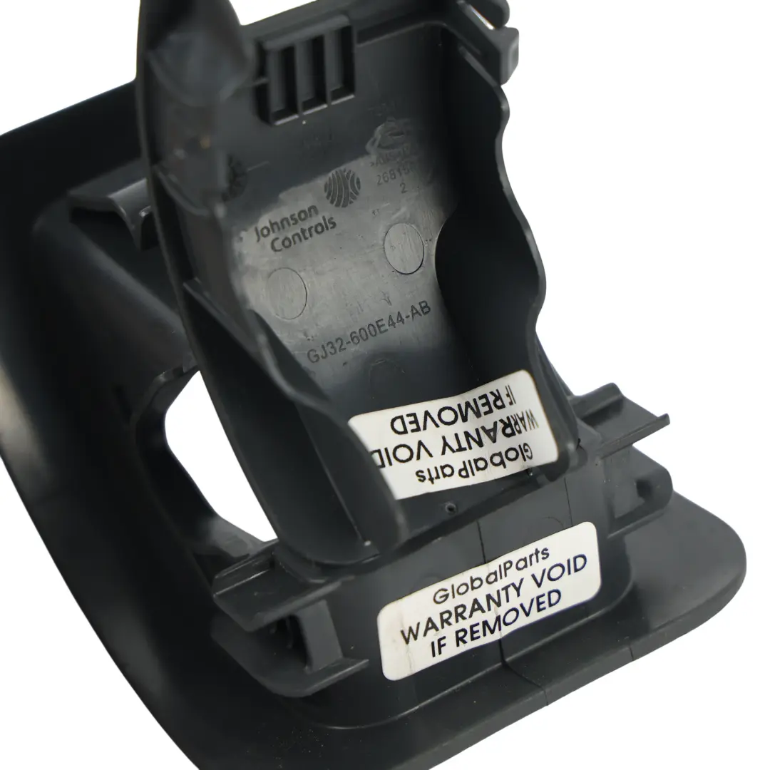 Range Rover Evoque L538 Osłona Isofix Siedzenia Czarna GJ32-600E44-AB - SKU GJ32-600E45-A - Numer Części GJ32-600E45-A