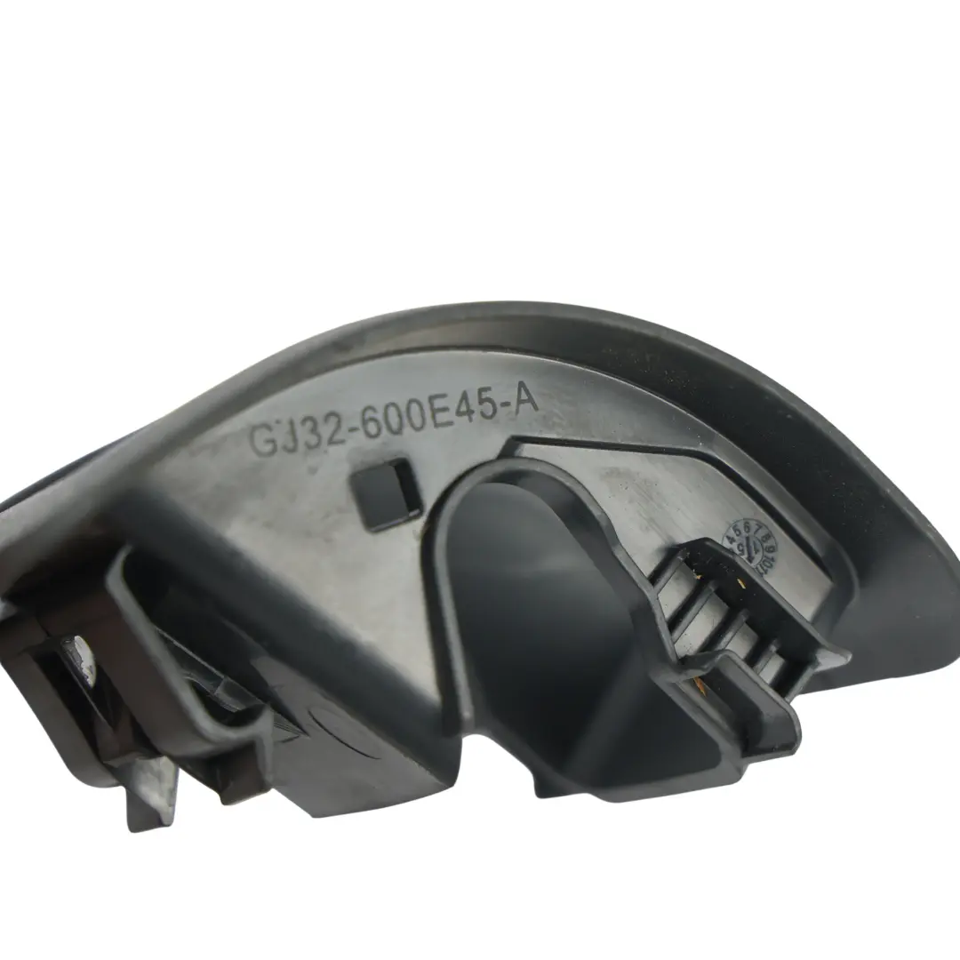 Range Rover Evoque L538 Cache Isofix Siège Arrière Noir GJ32-600E44-AB - SKU GJ32-600E45-A - Numéro de pièce GJ32-600E45-A
