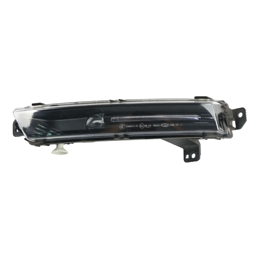 Przednia Lewa Lampa Przeciwmgielna do Land Rover Velar L560 o numerze HK83-15201-BE Land Rover Velar L560 Przednia Lewa Lampa Przeciwmgielna - SKU HK83-15201-BE - Numer Części HK83-15201-BE