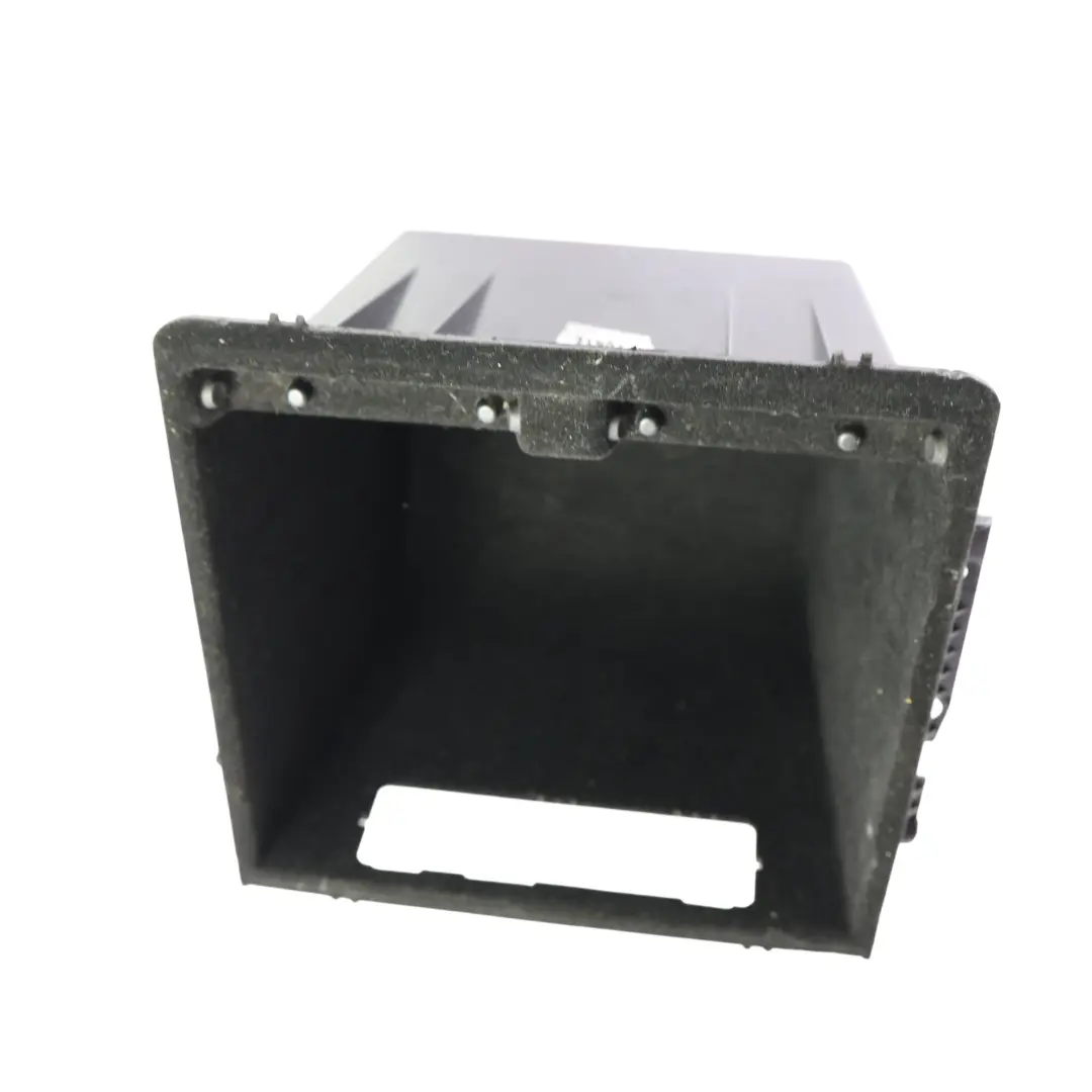 Schowek Tunelu Środkowego do Range Rover Velar L560 o numerze J8A2-045J86-A Range Rover Velar L560 Schowek Tunelu Środkowego - SKU J8A2-045J86-A - Numer Części J8A2-045J86-A