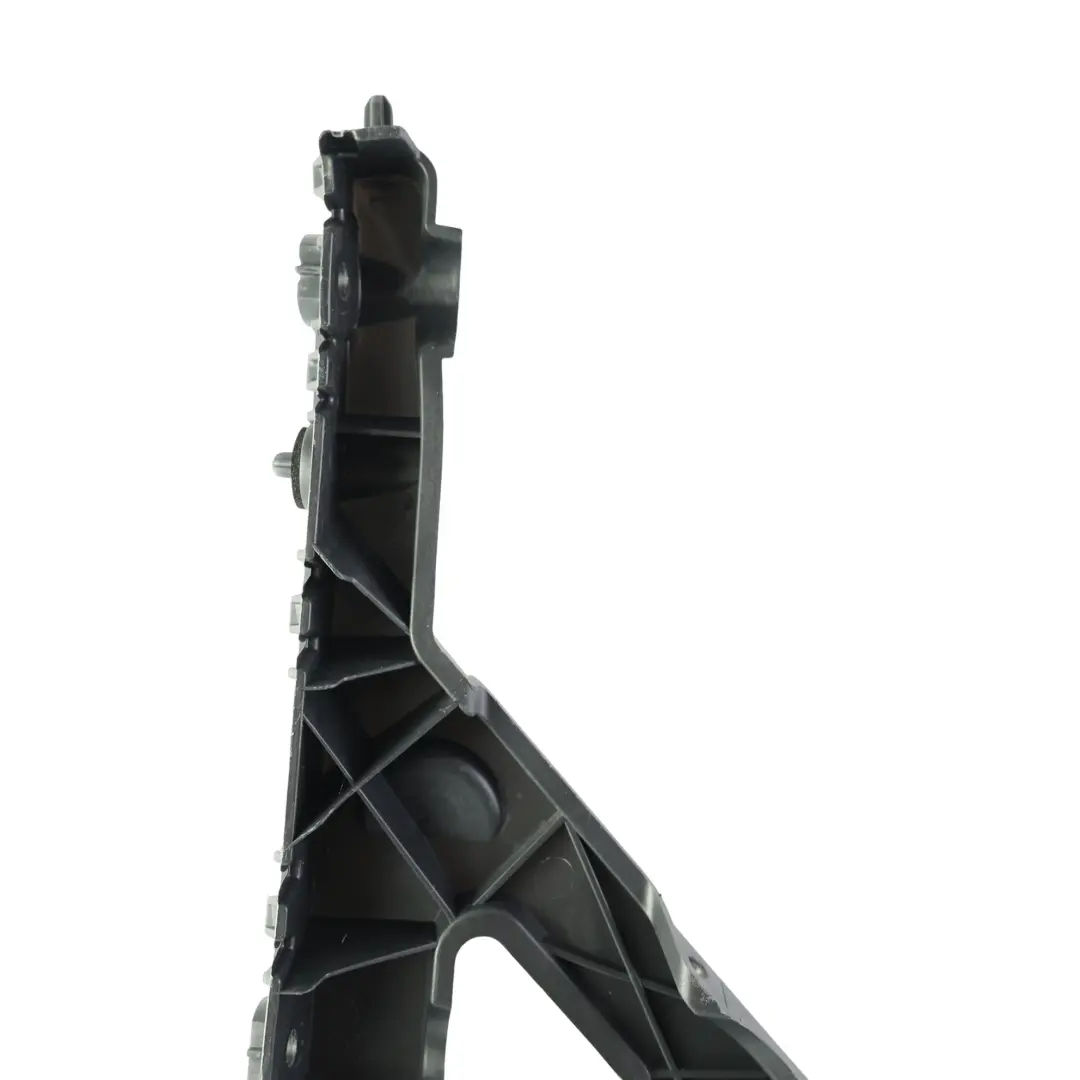 Soporte Paragolpes Trasero Izquierdo para Range Rover Velar L560 con número de pieza J8A2-17B931-AG Range Rover Velar L560 Soporte Paragolpes Trasero Izquierdo - SKU J8A2-17B931-AG - Número de pieza J8A2-17B931-AG