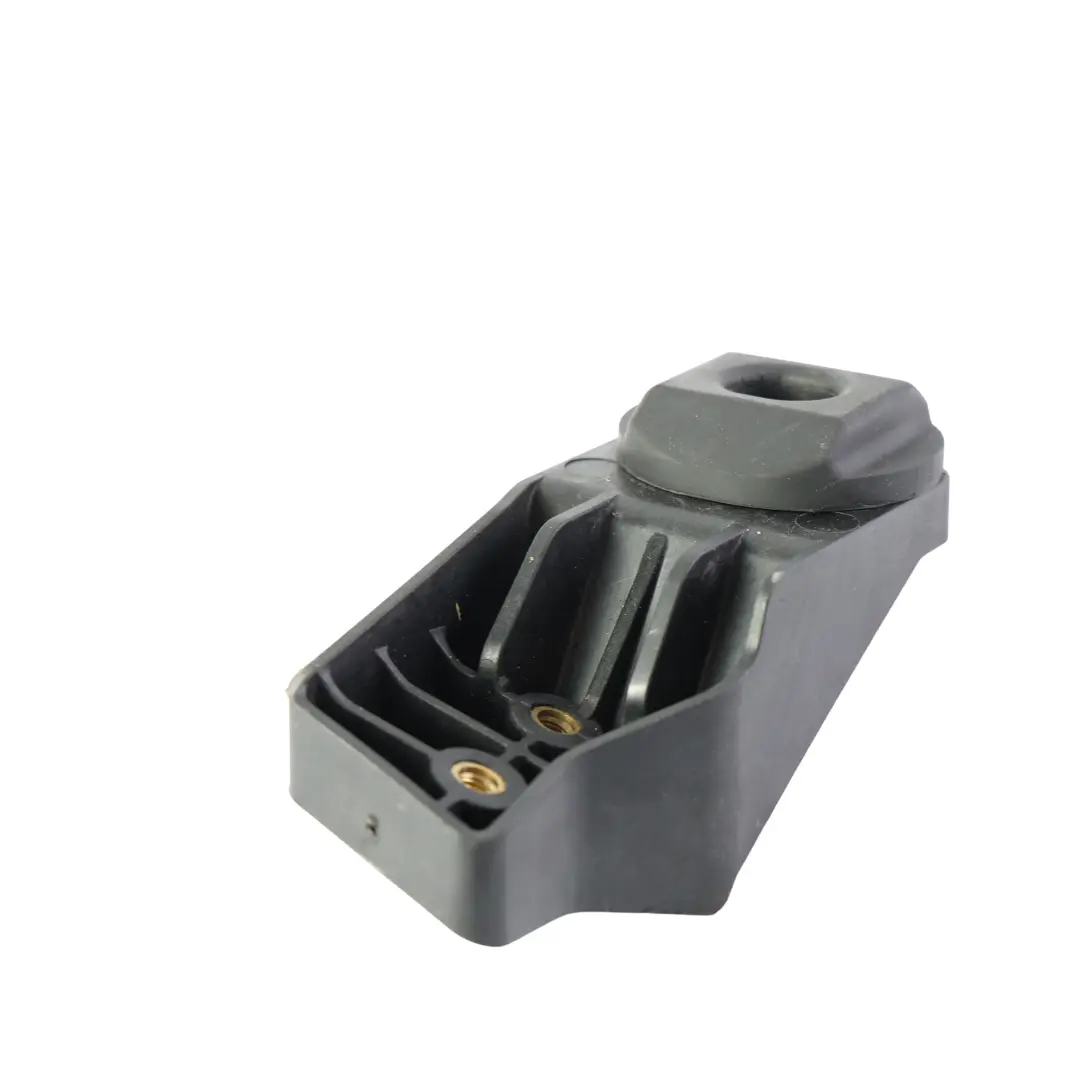 Staffa Radiatore Sinistro 2.0 per Land Rover Range Rover Velar L560 con numero di parte J8A2-8K336-AD Land Rover Range Rover Velar L560 Staffa Radiatore Sinistro 2.0 - SKU J8A2-8K336-AD - Numero di parte J8A2-8K336-AD