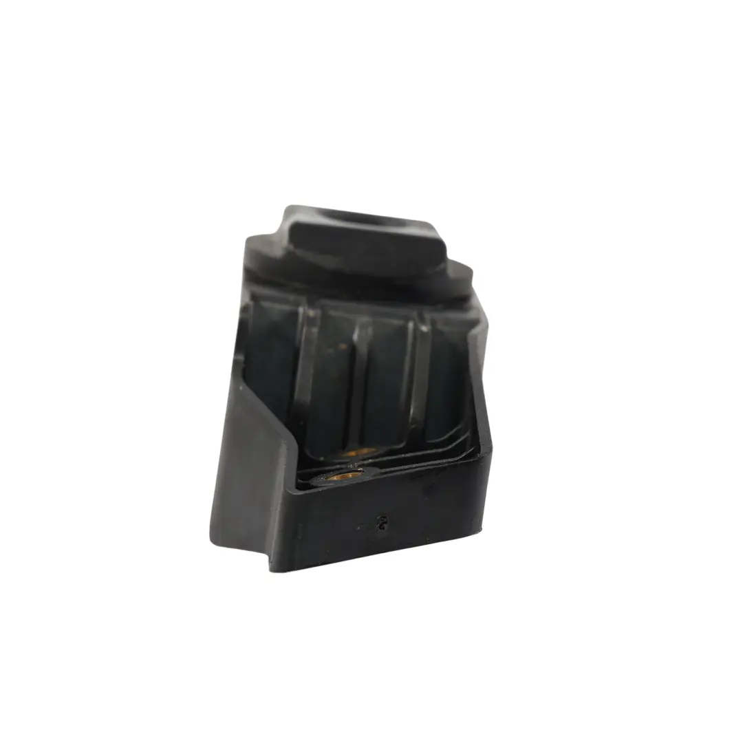 Supporto Montaggio Radiatore Destro per Range Rover Velar L560 con numero di parte J8A2-8K337-AD Range Rover Velar L560 Supporto Montaggio Radiatore Destro - SKU J8A2-8K337-AD - Numero di parte J8A2-8K337-AD
