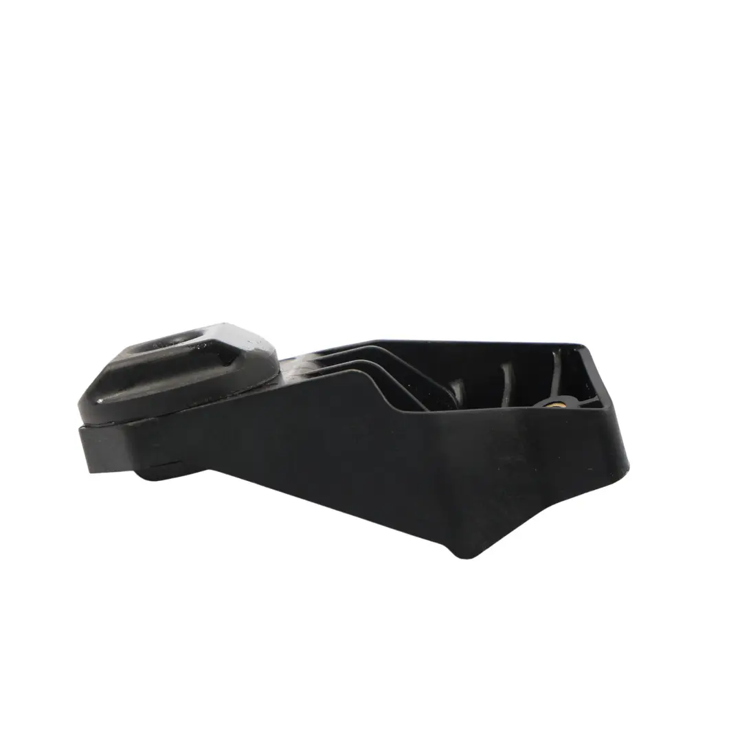 Uchwyt Mocowanie Chłodnicy Prawy do Range Rover Velar L560 o numerze J8A2-8K337-AD Range Rover Velar L560 Uchwyt Mocowanie Chłodnicy Prawy - SKU J8A2-8K337-AD - Numer Części J8A2-8K337-AD