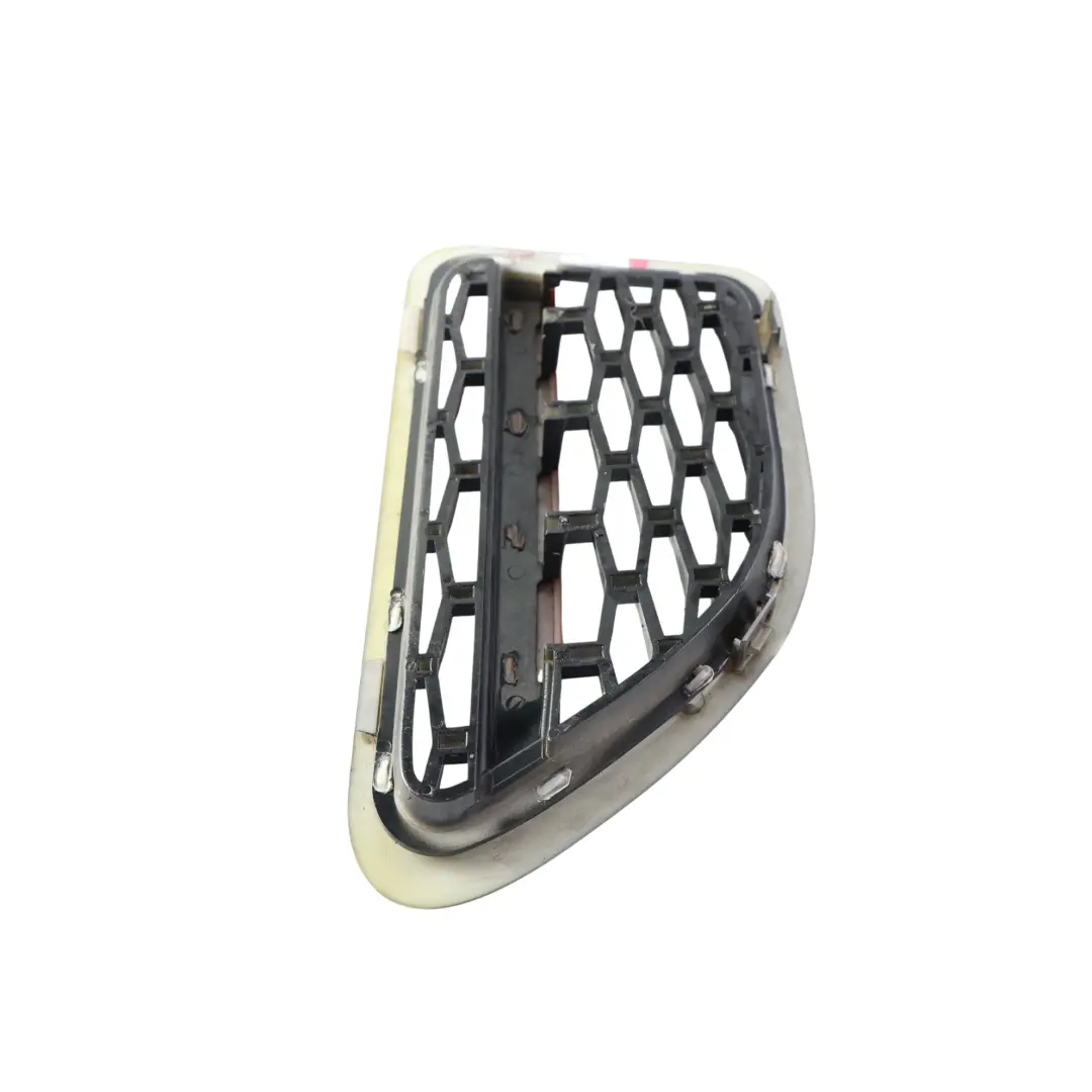 Fender Side Panel Air Duct Grille Right O/S to Range Rover Sport L320 with Part number JAK500220WWH Range Rover Sport L320 Fender Side Panel Air Duct Grille Right O/S - SKU JAK500220WWH - Part number JAK500220WWH