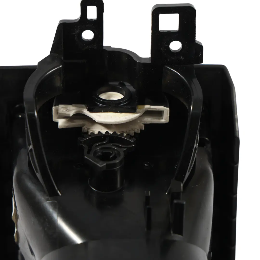 Rejilla Ventilación Salpicadero Derecho para Range Rover Sport L320 con número de pieza JBD500160 Range Rover Sport L320 Rejilla Ventilación Salpicadero Derecho - SKU JBD500160 - Número de pieza JBD500160