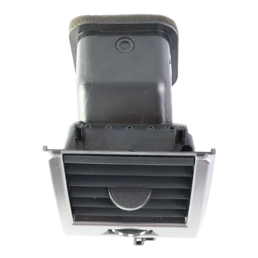 Kratka Nawiewu Przednia Lewa Środkowa do Range Rover Sport L320 o numerze JBD500170 Range Rover Sport L320 Kratka Nawiewu Przednia Lewa Środkowa - SKU JBD500170 - Numer Części JBD500170