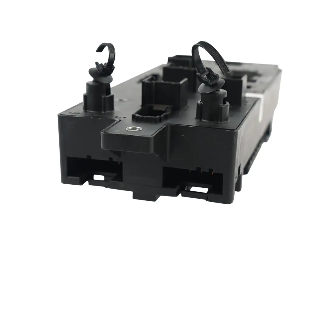 Sicherungskasten Relais Box für Range Rover Sport L494 mit Teilenummer JPLA-14A073-BB Range Rover Sport L494 Sicherungskasten Relais Box - SKU JPLA-14A073-BB - Teilenummer JPLA-14A073-BB