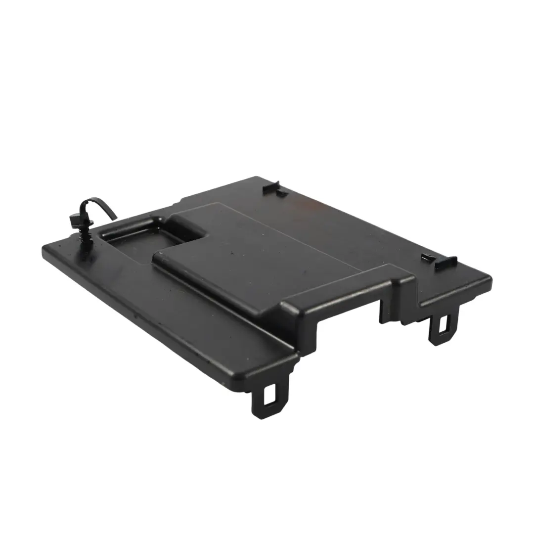 Range Rover Evoque L551 Panel Tapa Caja Batería Lateral Delantero - SKU K8D2-10757-A - Número de pieza K8D2-10757-A