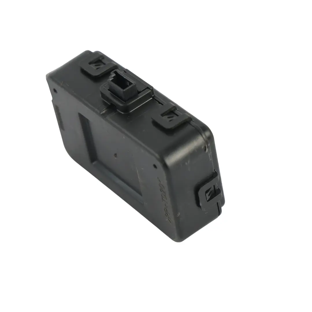 Antenna Amplifier Module ECU to Land Rover Range Rover Evoque L551 with Part number K8D2-15K602-BD Land Rover Range Rover Evoque L551 Antenna Amplifier Module ECU - SKU K8D2-15K602-BD - Part number K8D2-15K602-BD